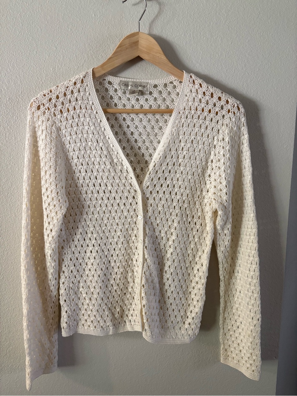 90s Casual Corner Cream Cotton Open-Knit V-Neck Button Cardigan small